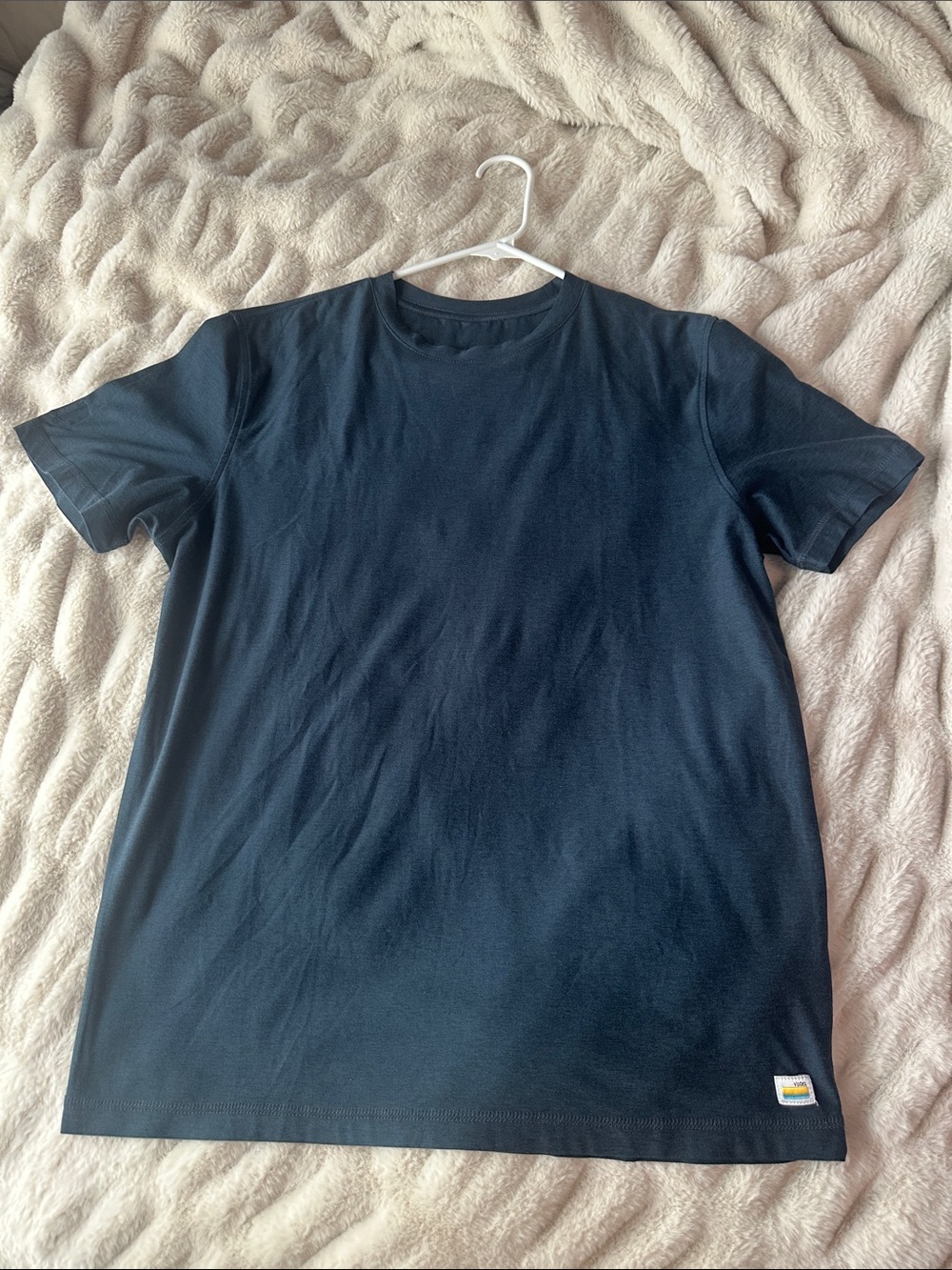 Men’s Vuori Navy Ponto Performance Tee Crew Neck T-Shirt - Picture 2 of 6